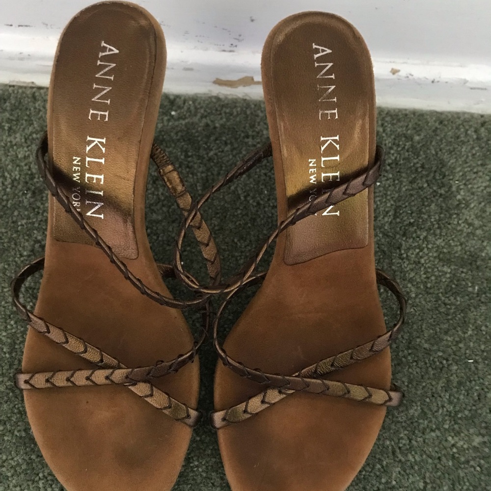Anne Klein Heels - Picture 2 of 3